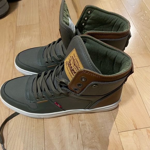 Levi Hightops - Picture 3 of 4